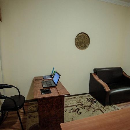Hostel Mukarram Bukhara Eksteriør billede