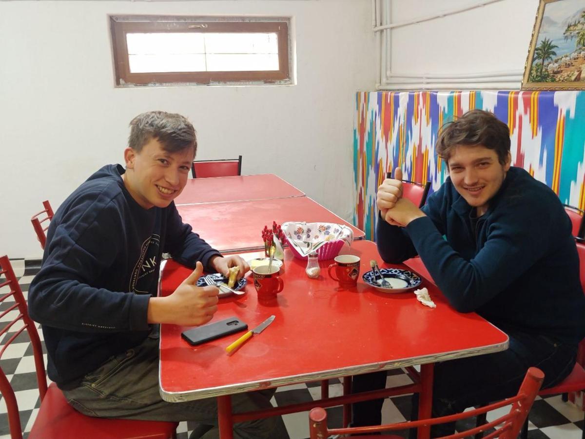 Hostel Mukarram Bukhara Eksteriør billede